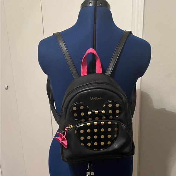 Disney - Dani by Danielle Nicole Black and Pink Minnie Backpack Purse w/ Bow - Picture 16 of 16